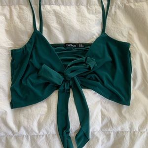 Cropped tie front top